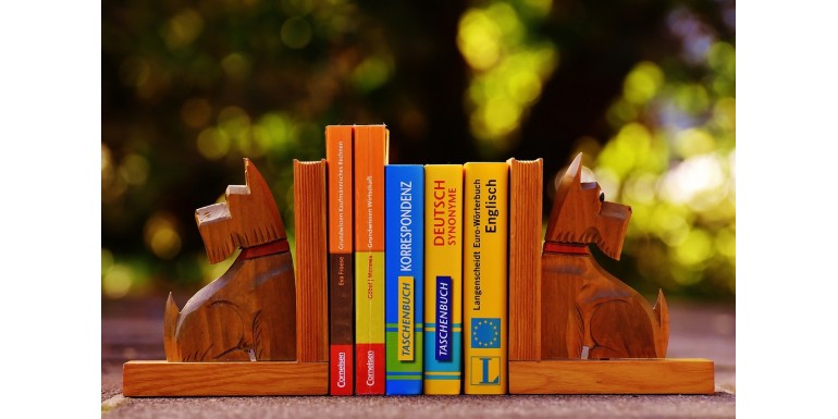Podpórki na książki jako prezent: Idealne rozwiązanie dla miłośników literatury