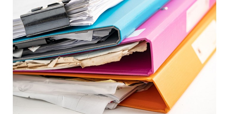 Jak zadbać o odpowiednie przechowywanie dokumentów?